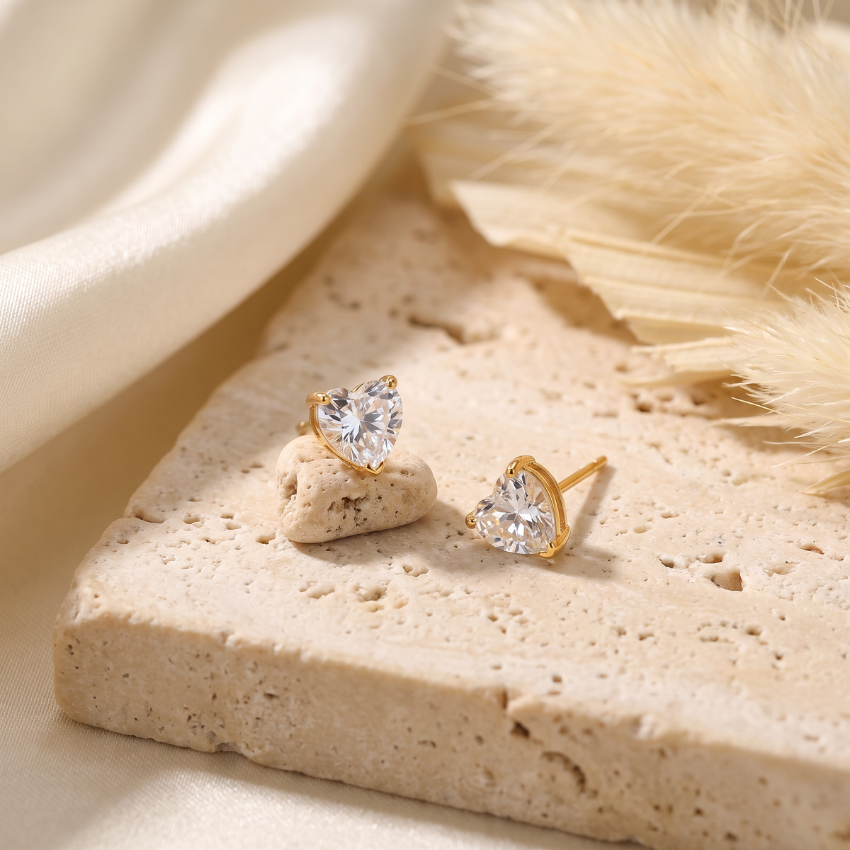 Pretty Sparkly Crystal Heart Studs