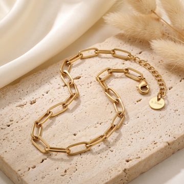 18k Gold Plated Paperclip Necklace - On Trend!