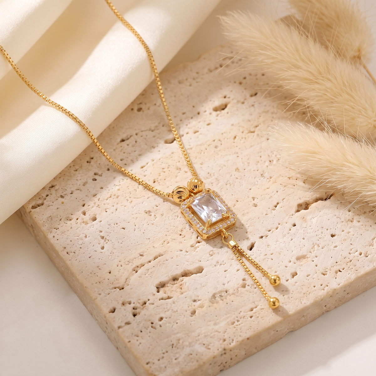 Vintage Style Tassel Pendant Necklace